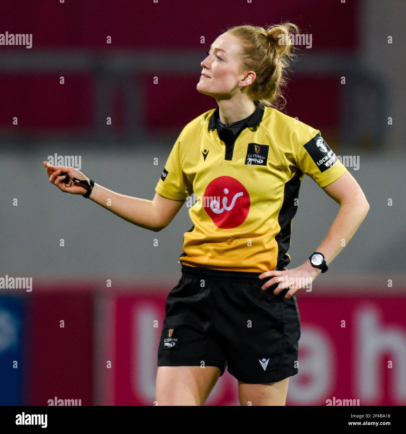 Limerick, Ireland. 19th Mar, 2021. Referee Hollie Davidson during the Guinness PRO14 Round 16 match between Munster Rugby and Benetton Rugby at Thomond Park in Limerick, Ireland on March 19, 2021 (Photo by Andrew SURMA/SIPA USA) Credit: Sipa USA/Alamy Live News Stock Photo