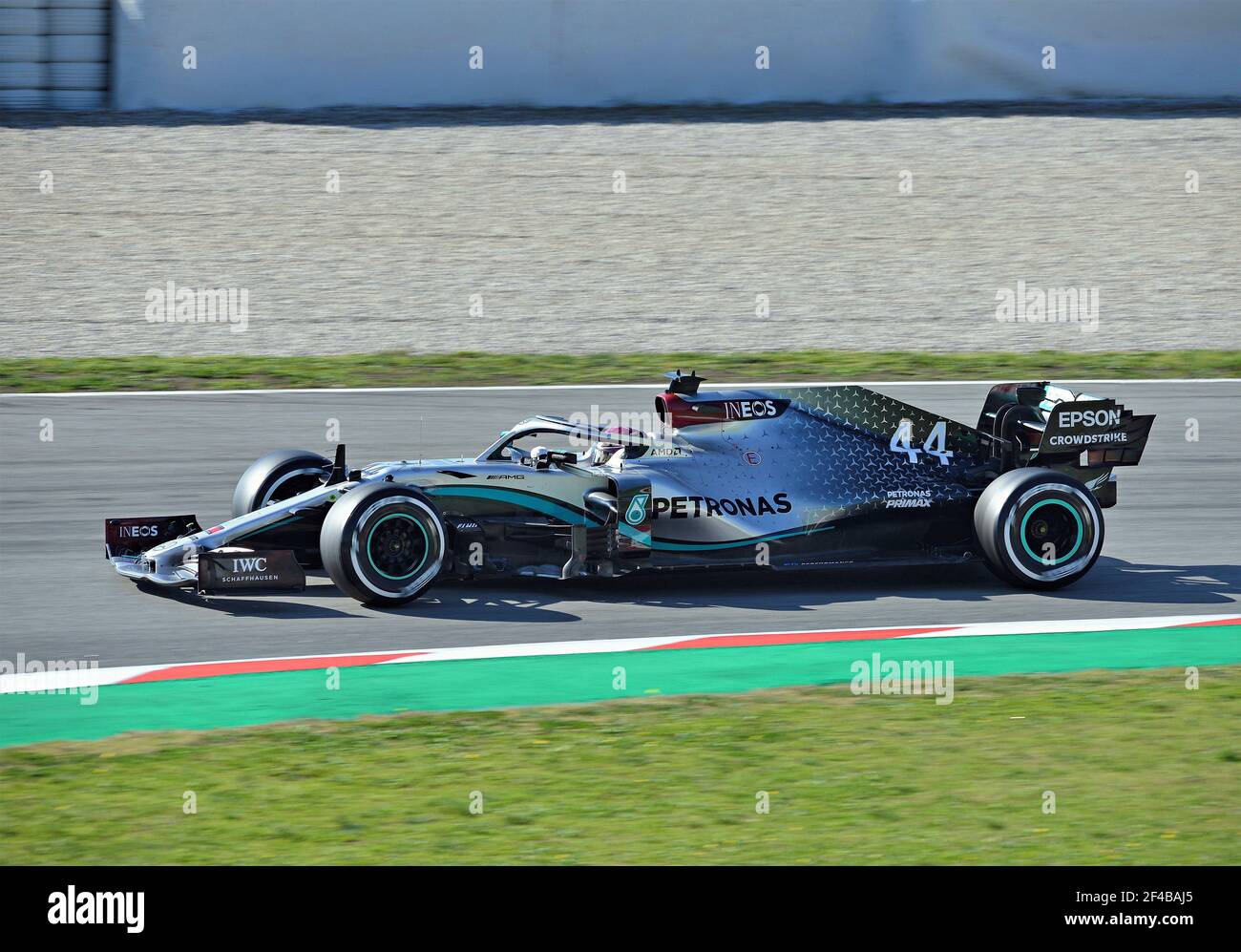 Mercedes-AMG PETRONAS F1 Team on X: New season, new race suit same  determination 💪💙  / X