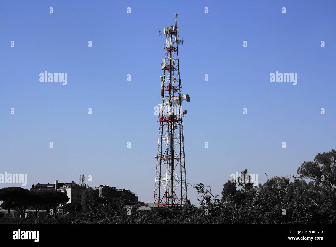 Rural antenna hires stock photography and images Alamy