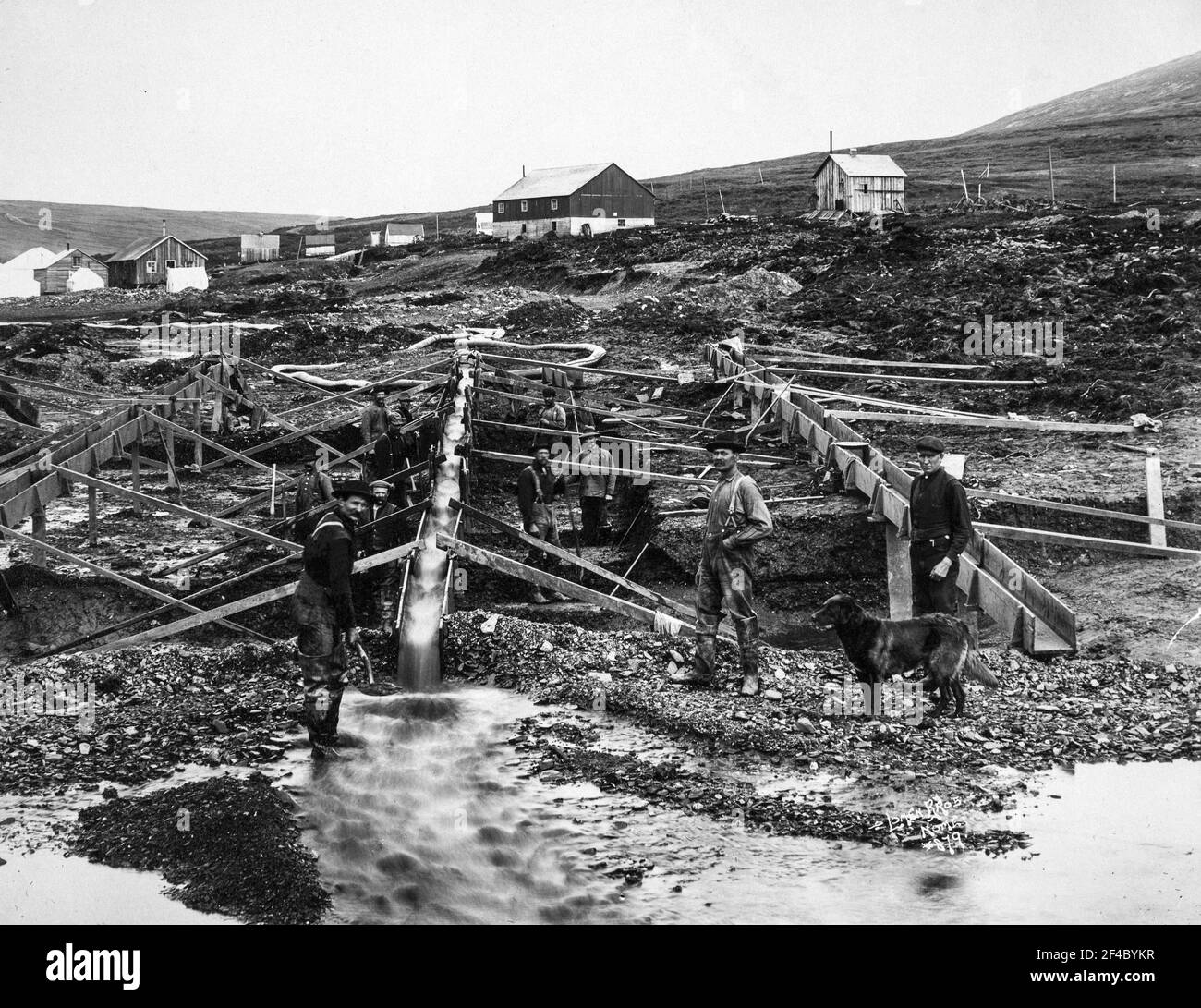 Alaska Arvil Creek gold mine 1916 Stock Photo Alamy