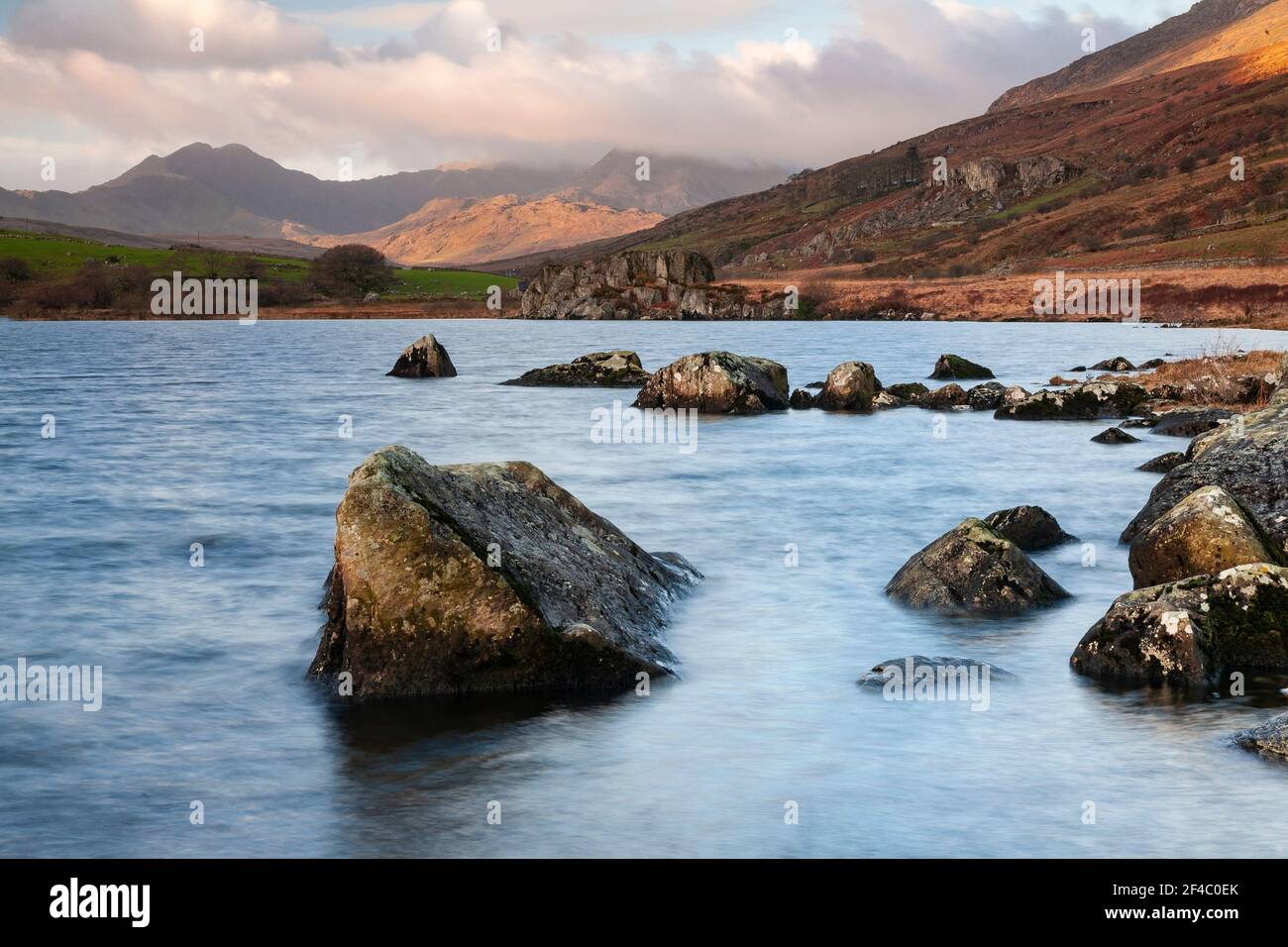 Llyn Mymbyr and Snowdon at sunrise, Snowdonia, North Wales Stock Photo