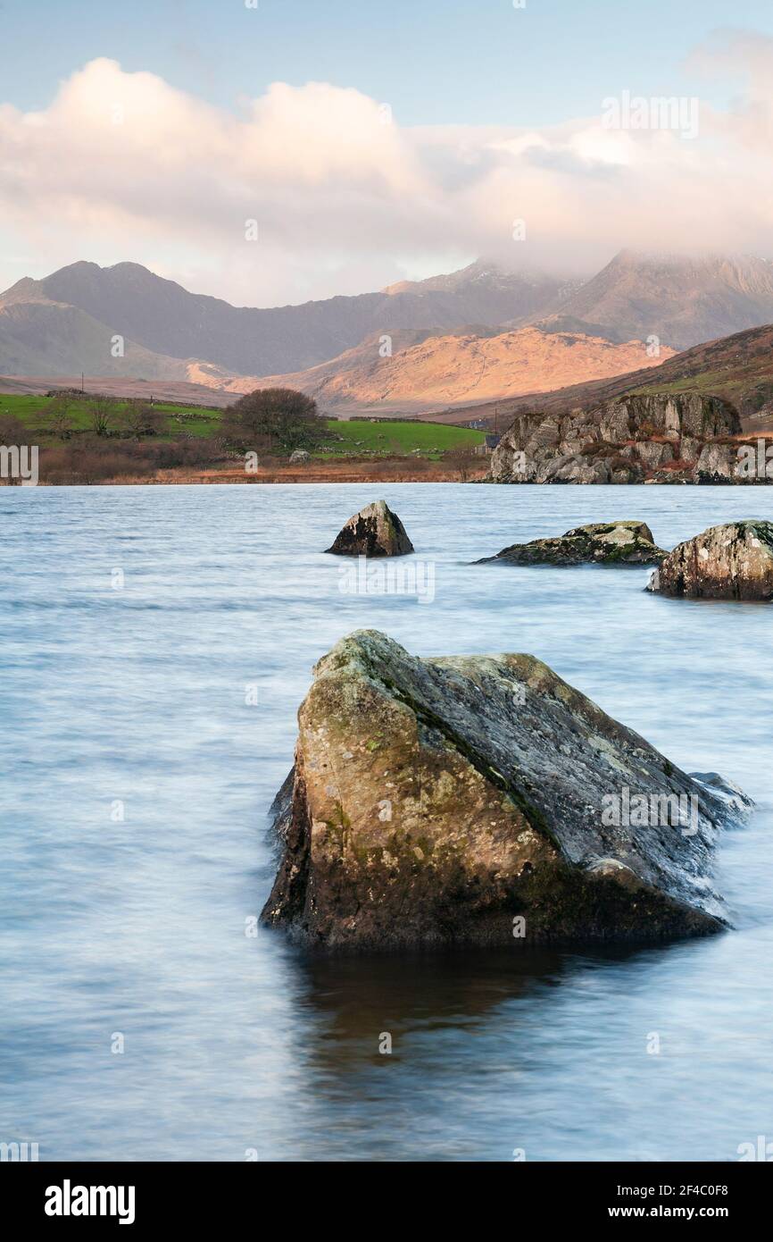 Llyn Mymbyr and Snowdon at sunrise, Snowdonia, North Wales Stock Photo