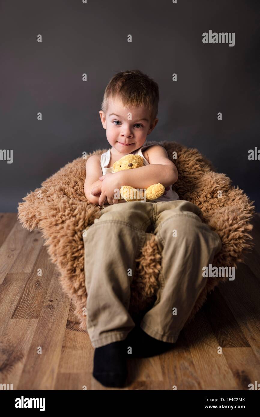 Little cute boy with teddy bear, my favorite toy Stock Photo - Alamy