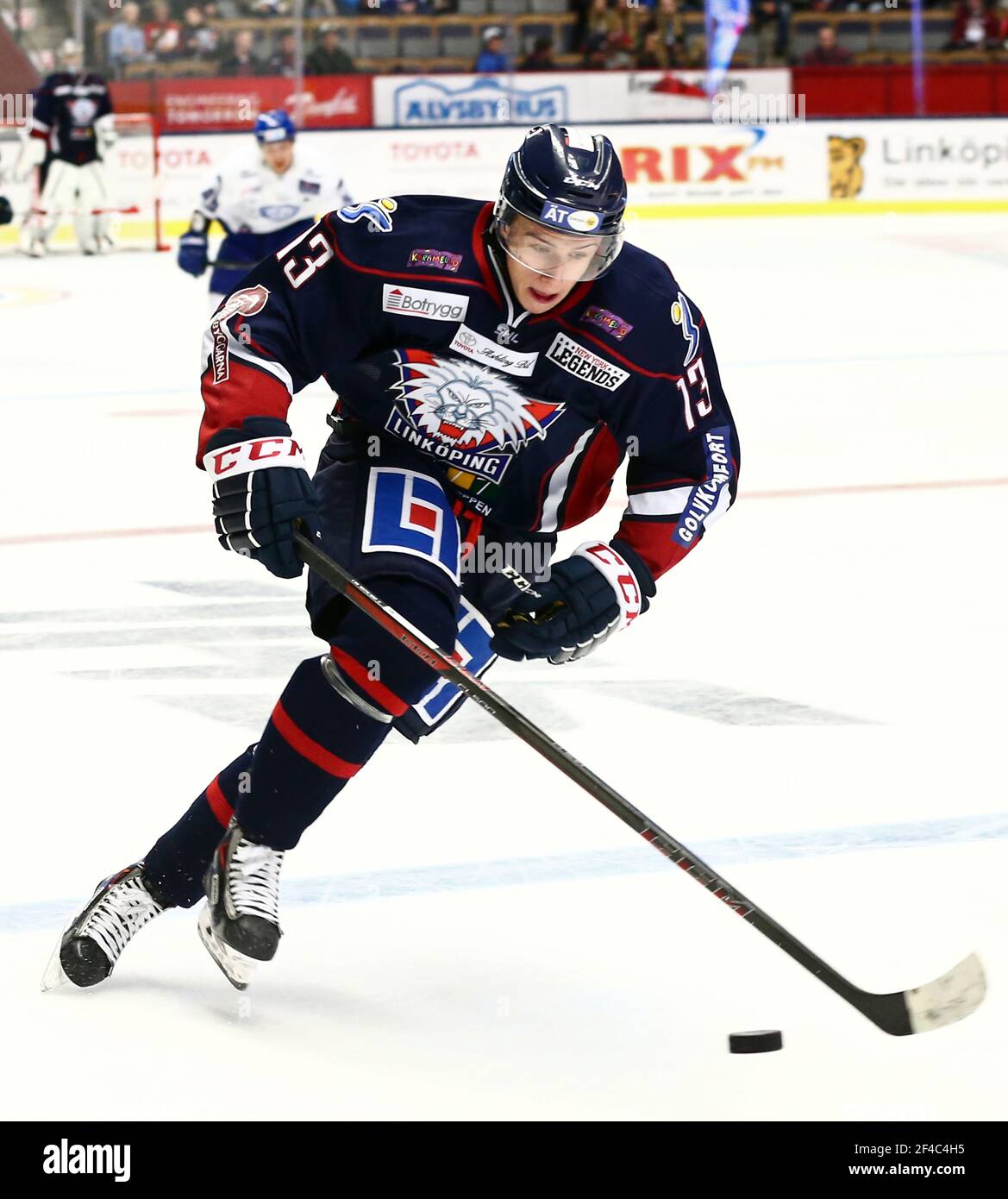 Jakub Vrana plays in intrasquad game for SHL's Linköping HC