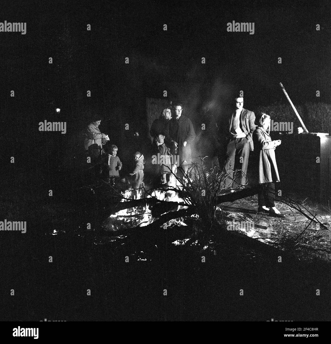 Bonfire night uk bonfire Black and White Stock Photos & Images Alamy