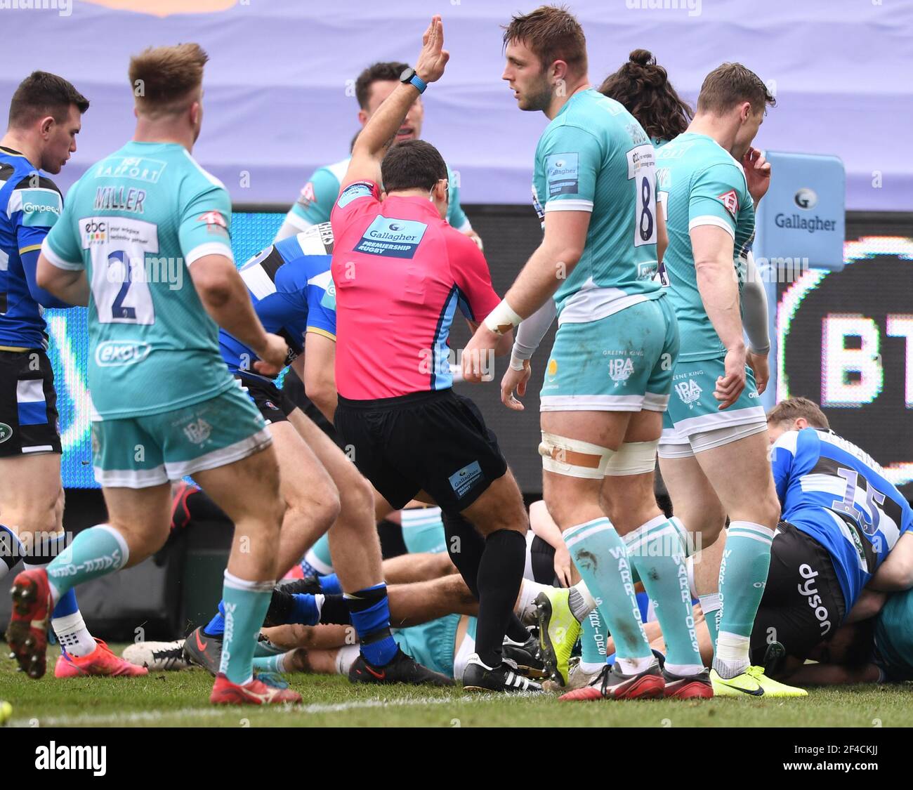 Recreation Ground, Bath, Somerset, UK. 20th Mar, 2021. English Premiership Rugby, Bath versus Worcester Warriors; Referee Adam Leal confirms the try for Will Muir of Bath Credit: Action Plus Sports/Alamy Live News Stock Photo