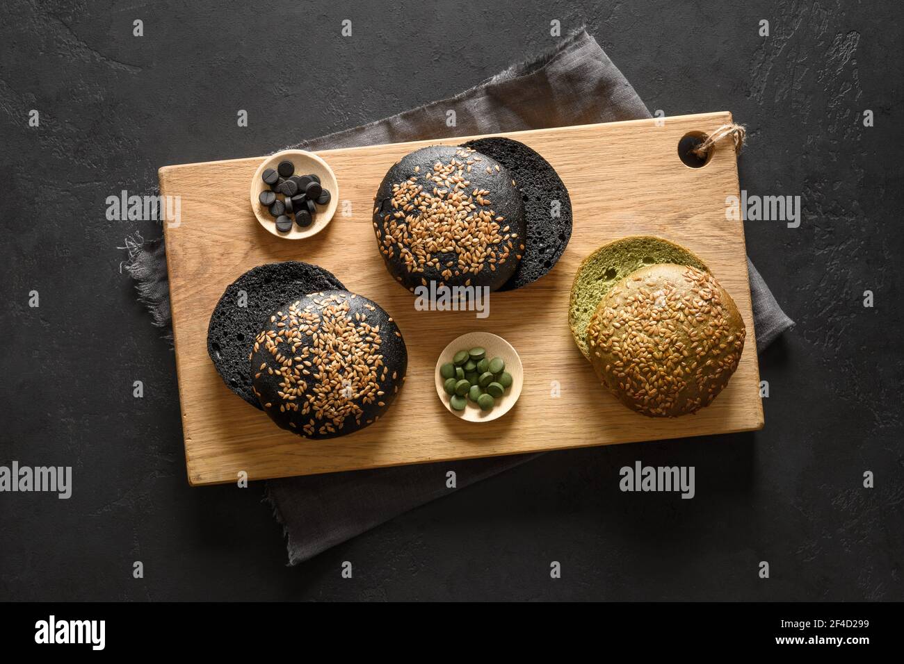 Glutenfree trendy vegan burger buns with spirulina and black charcoal