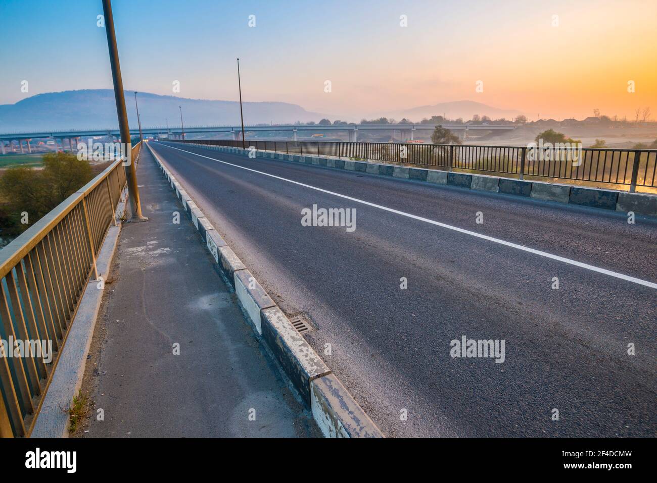 Morning fog by the river Stock Photo - Alamy