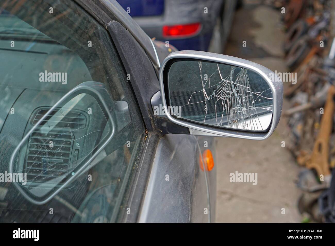 How to replace side mirror glass on your car WITHOUT DAMAGE