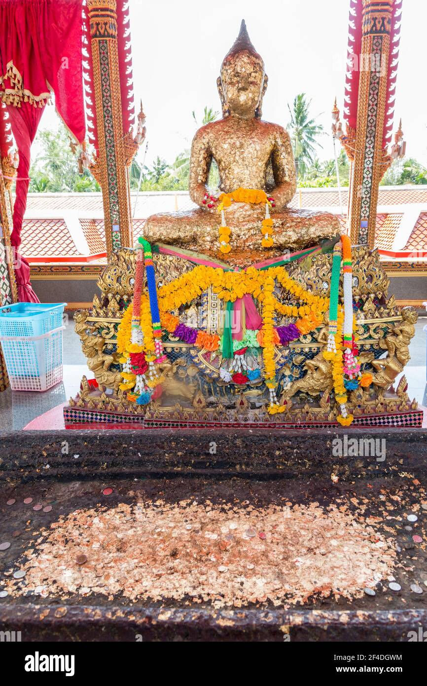 Buddah statue in gold at Luang Poh Dang, Wat Prok Charoen, Bangkok, Thailand Stock Photo