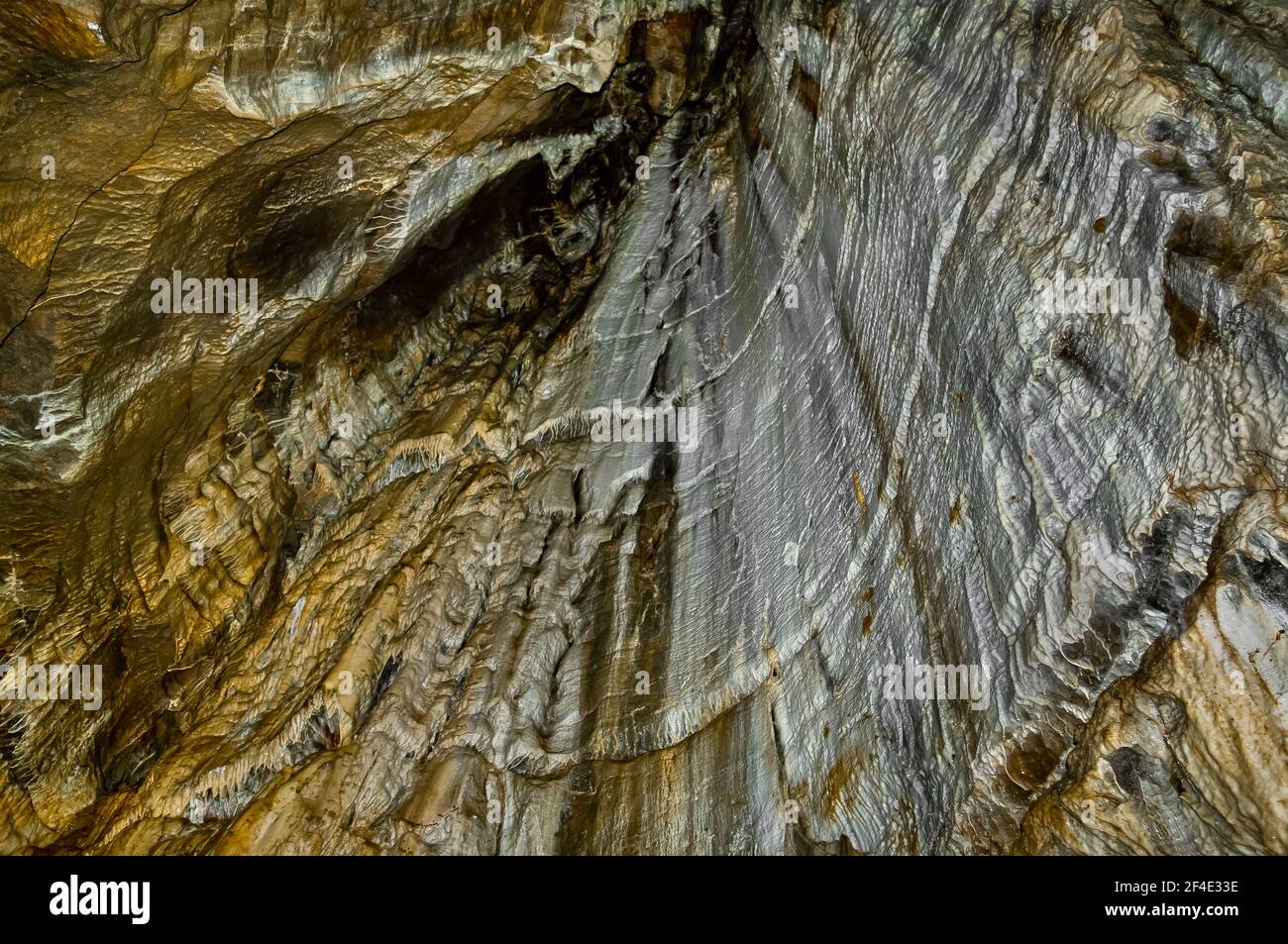 Giants hole cave peak district hi-res stock photography and images - Alamy