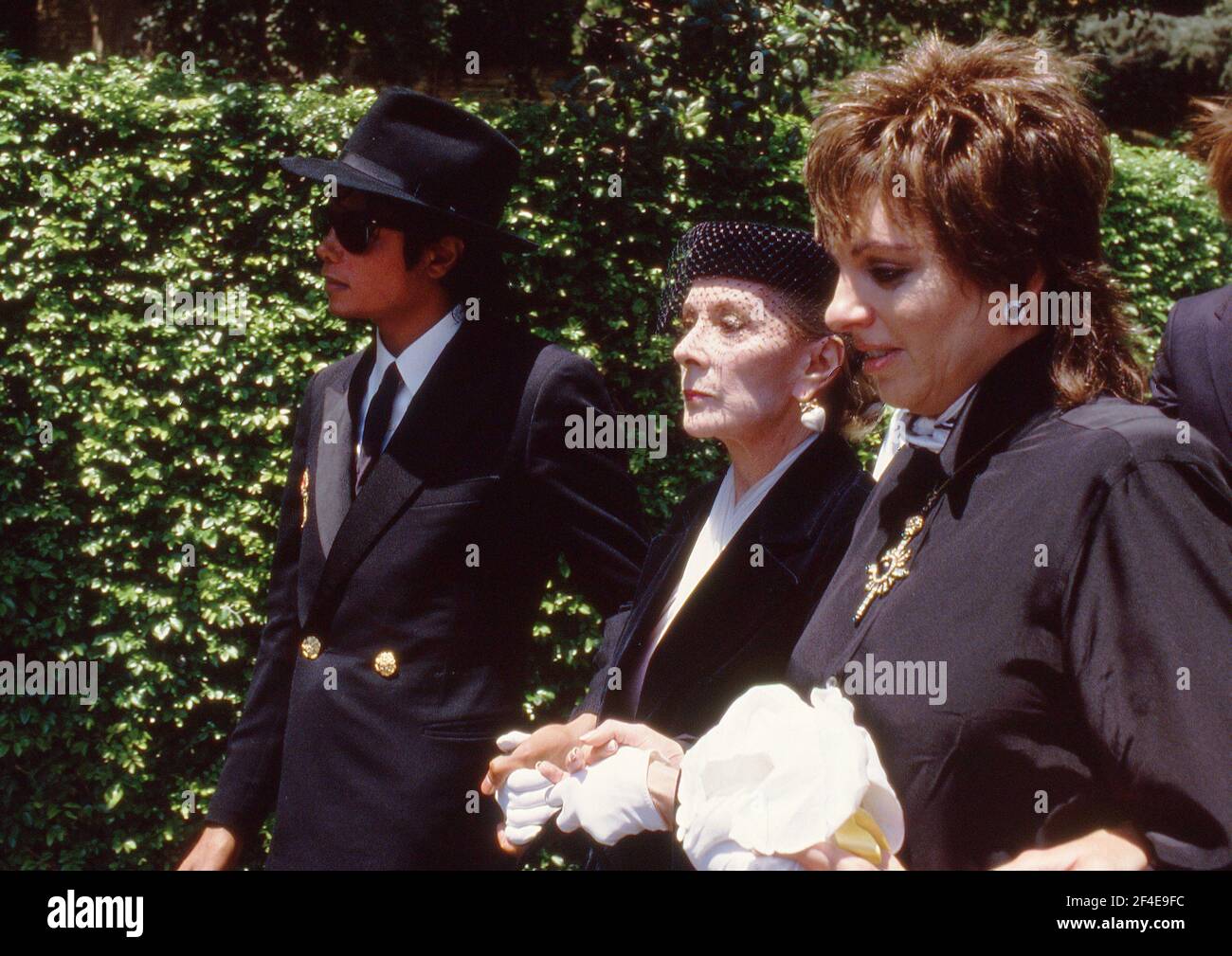Michael Jackson Lee Minnelli and Liza Minnelli at the funeral of