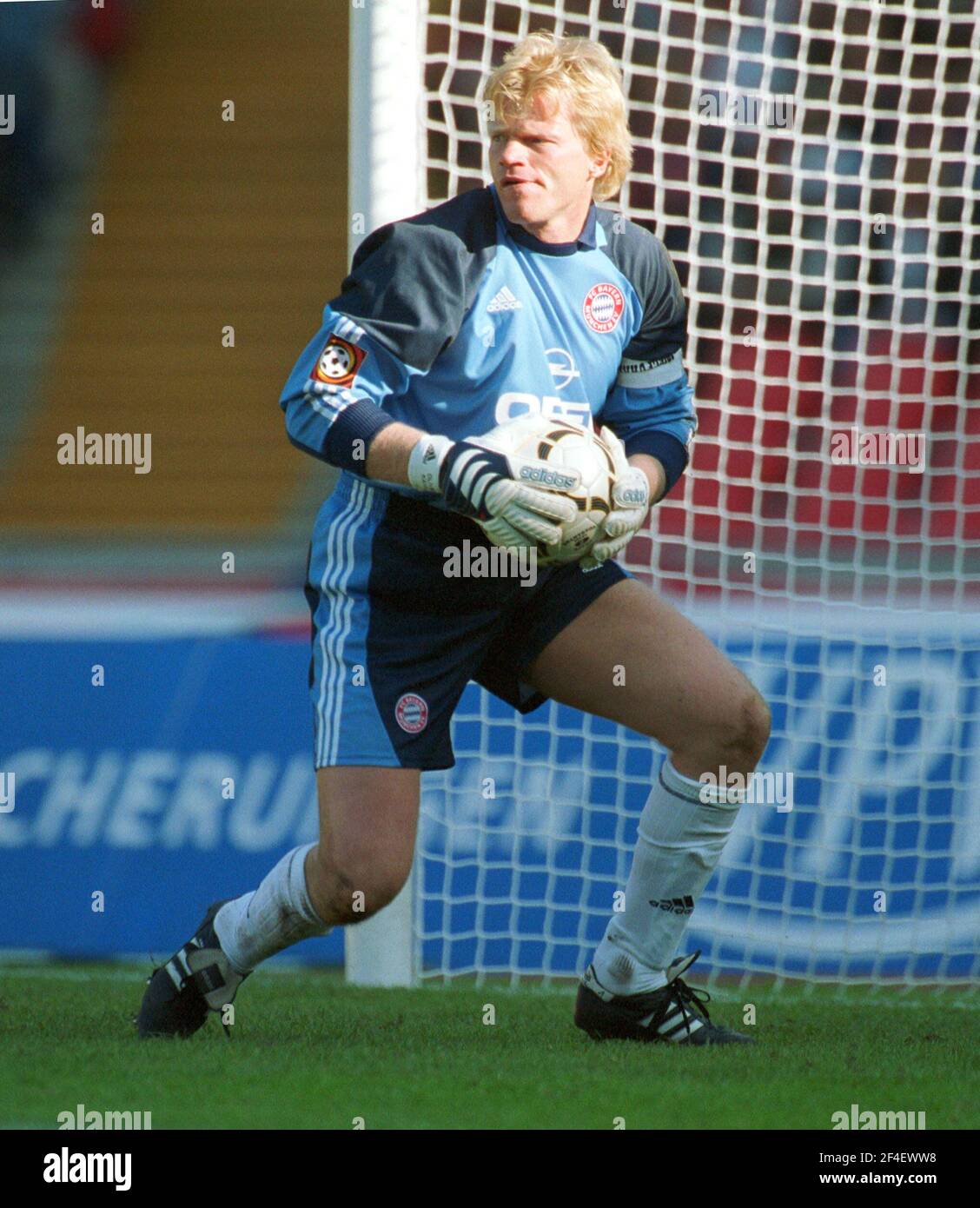 Fc munich player oliver kahn hi-res stock photography and images - Alamy