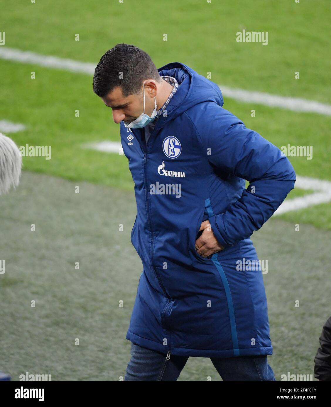 Trainer Dimitrios Grammozis (FC Schalke 04) 20.02.2021, Fussball GER,  Saison 2020 2021, 1. Bundesliga, 26. Spieltag, FC Schalke 04 - Borussia  Mönchen Stock Photo - Alamy