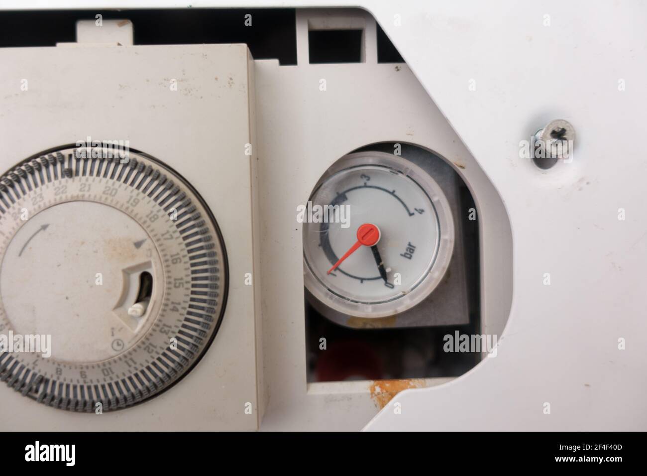Boiler pressure gauge hires stock photography and images Alamy