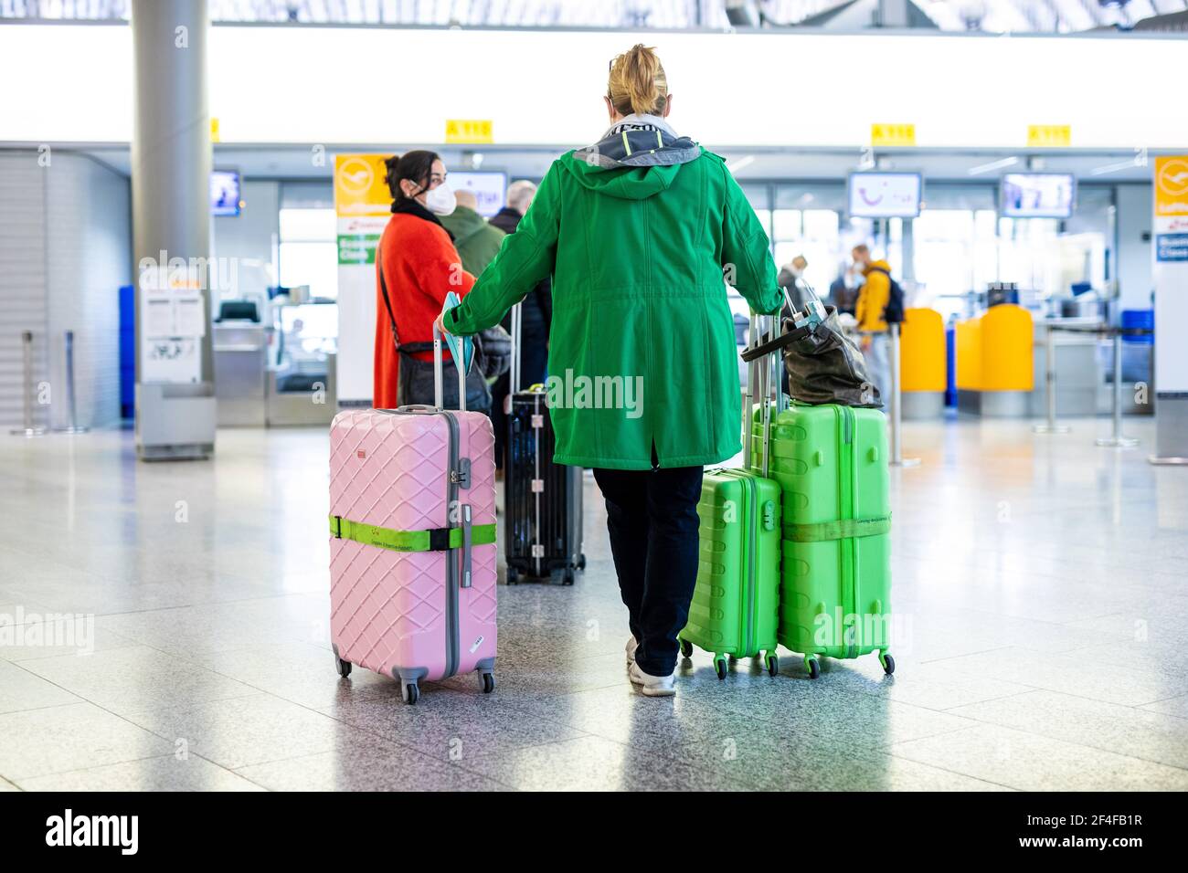 Hannover Airport Terminal Building High Resolution Stock Photography and  Images - Alamy