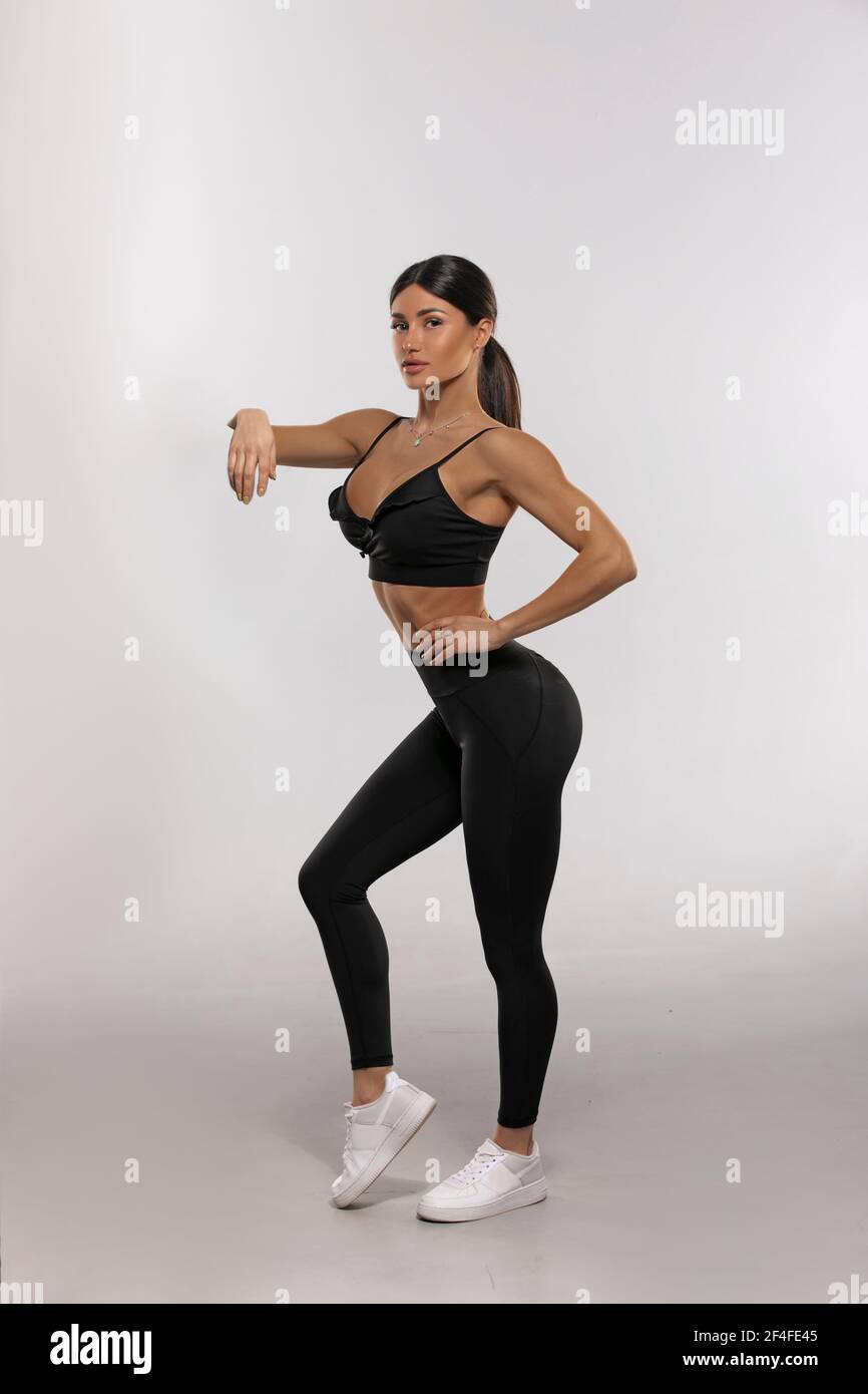 Black leggings hi-res stock photography and images - Page 3 - Alamy