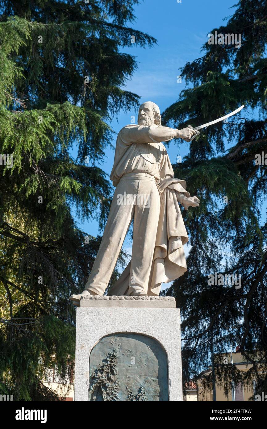 Monument National Hero Giuseppe Garibaldi, Viale Dante Alighieri, Luino, Lombardy, Italy Stock Photo