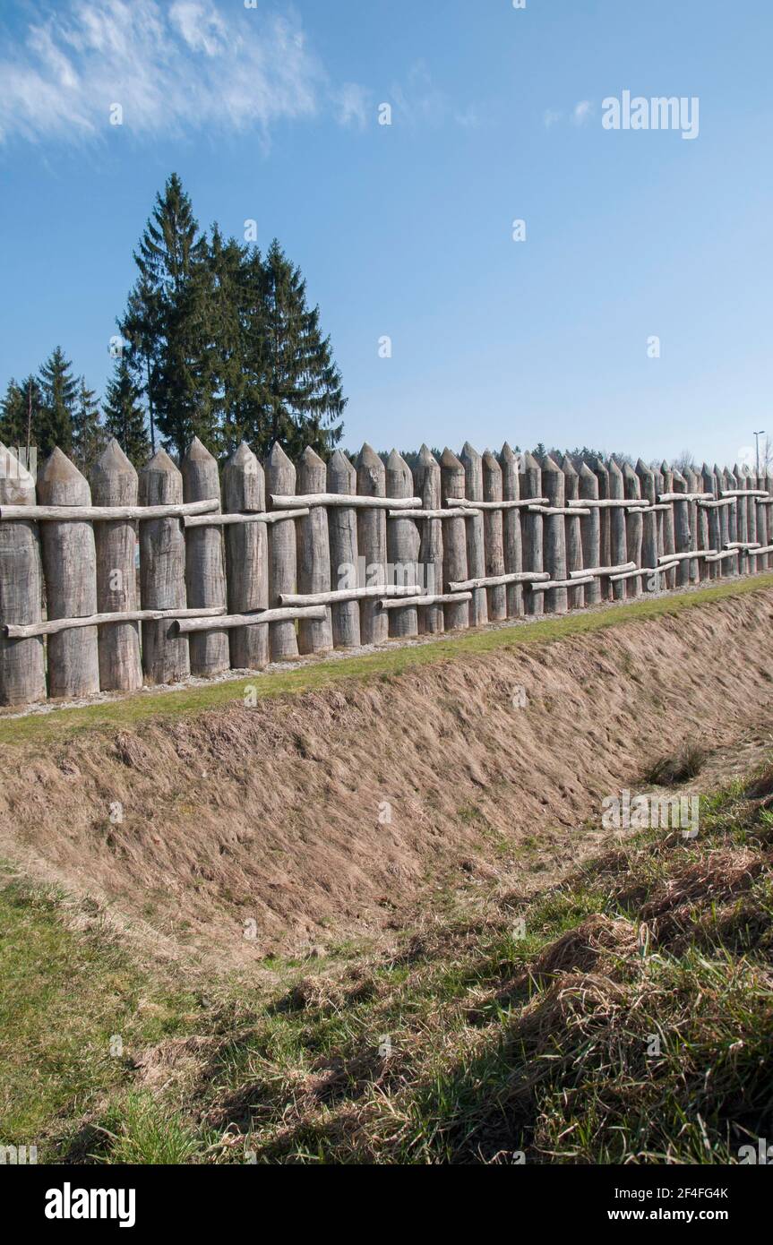 Palisade Fence Hi-res Stock Photography And Images - Alamy