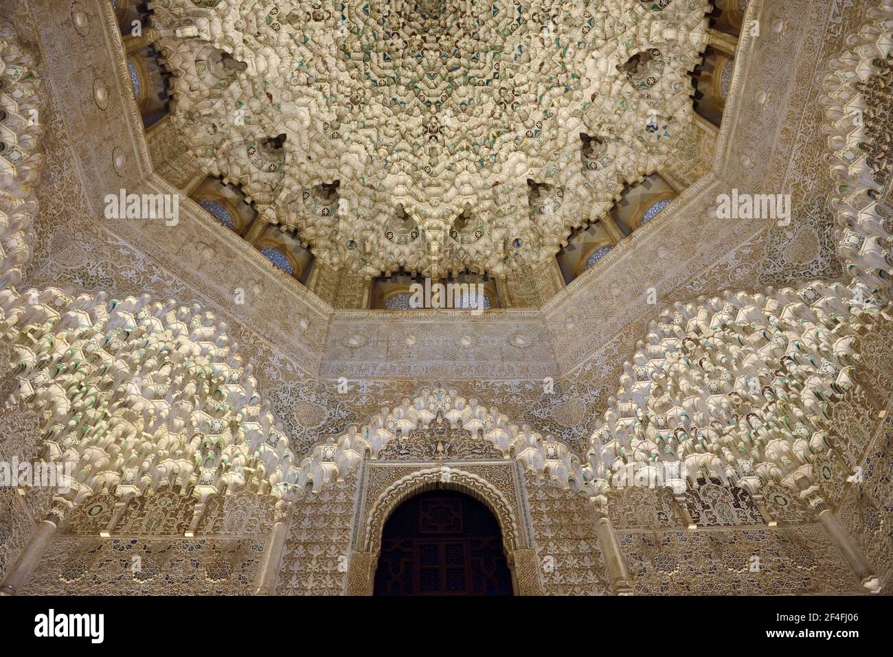 Hall of the Two Sisters, Sala de las Dos Hermanas, Nasrid Palaces