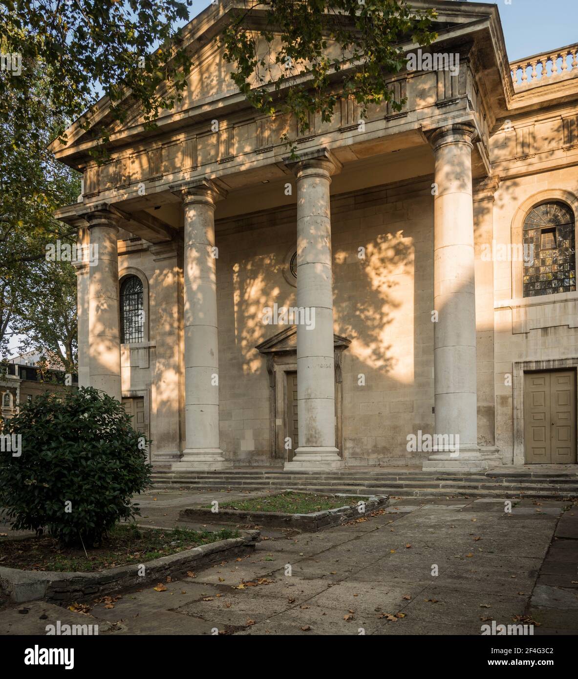 St Leonard's Church, Shoreditch, East London mentioned in nursery rhyme