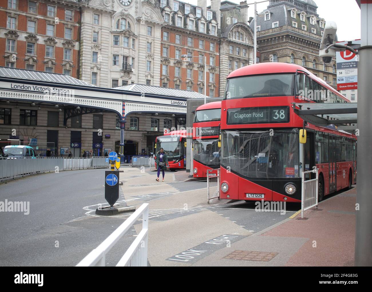 Victoria bus station london hires stock photography and images Alamy