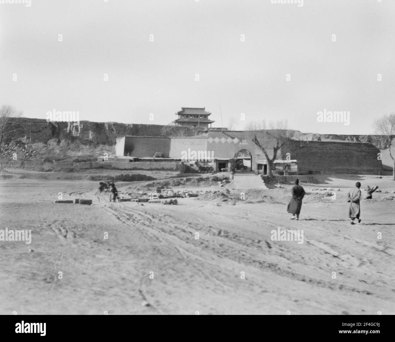 City Gate and Wall, China, Ding Xian (China), Dingzhou Shi (China), Hebei Sheng (China), 1931. From the Sidney D. Gamble photographs collection. () Stock Photo