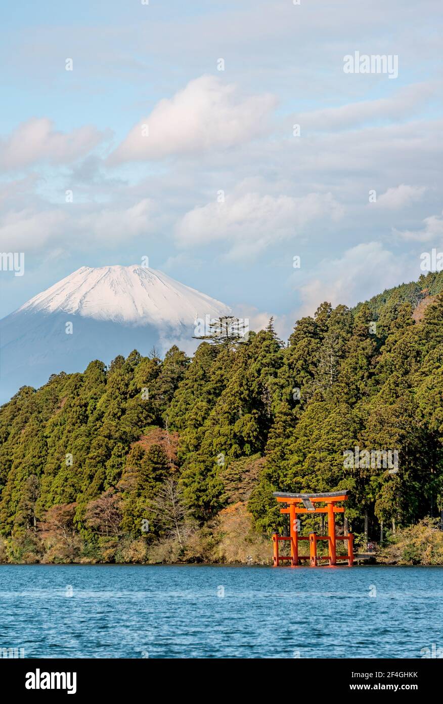 Hakone Shrine at Lake Ashi with Mt.Fuji at the background, Hakone, Japan Stock Photo