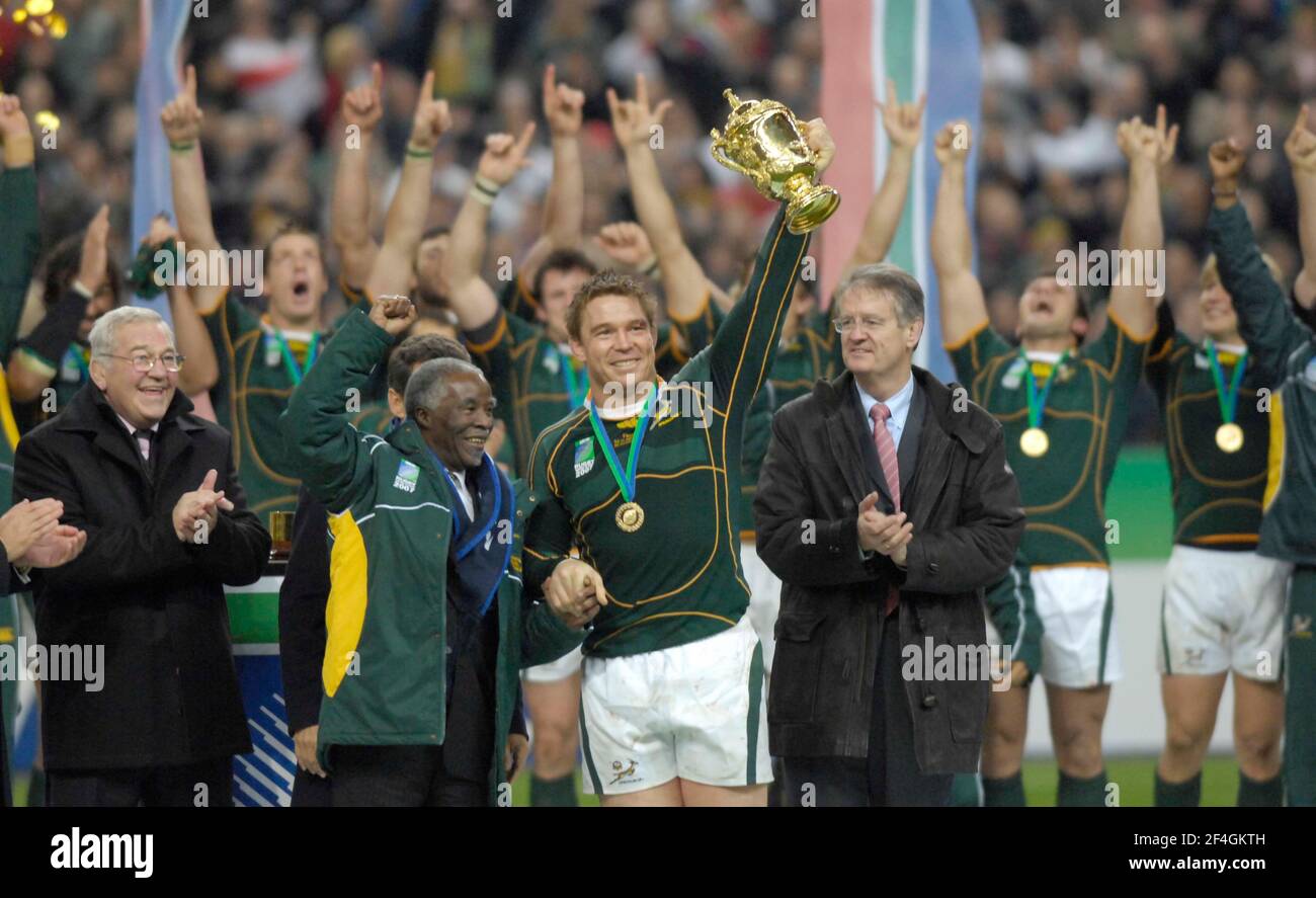 RUGBY WORLD CUP FINAL ENGLAND V SOUTH AFRICA IN THE STADE DE FRANCE PARIS. 20/10/2007. SOUTH AFRICA WIN.PICTURE DAVID ASHDOWN Stock Photo