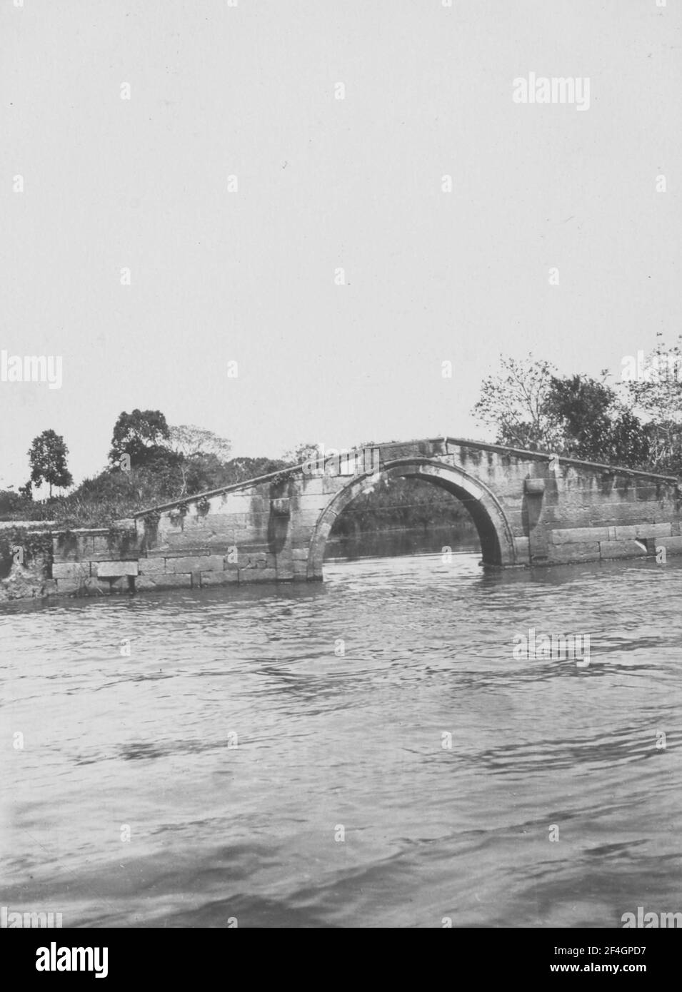Bridge, China, Grand Canal (China), 1908. From the Sidney D. Gamble photographs collection. () Stock Photo