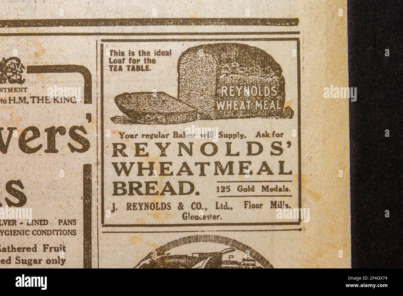 Advert for Reynolds' Wheatmeal Bread in the Daily News & Reader newspaper on 5th Aug 1914. Stock Photo
