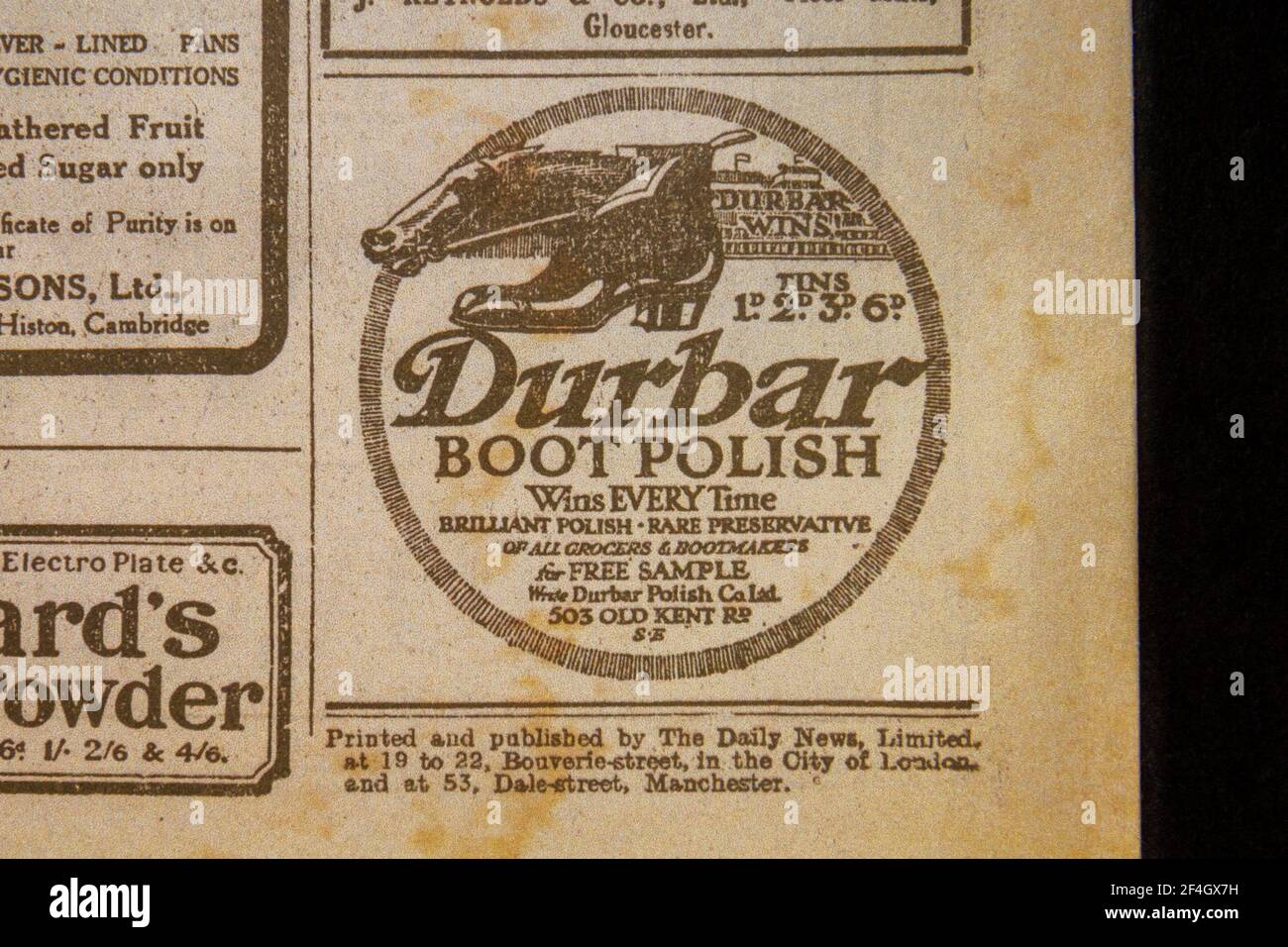 Advert Dunbar Boot Polish for in the Daily News & Reader newspaper on 5th Aug 1914. Stock Photo