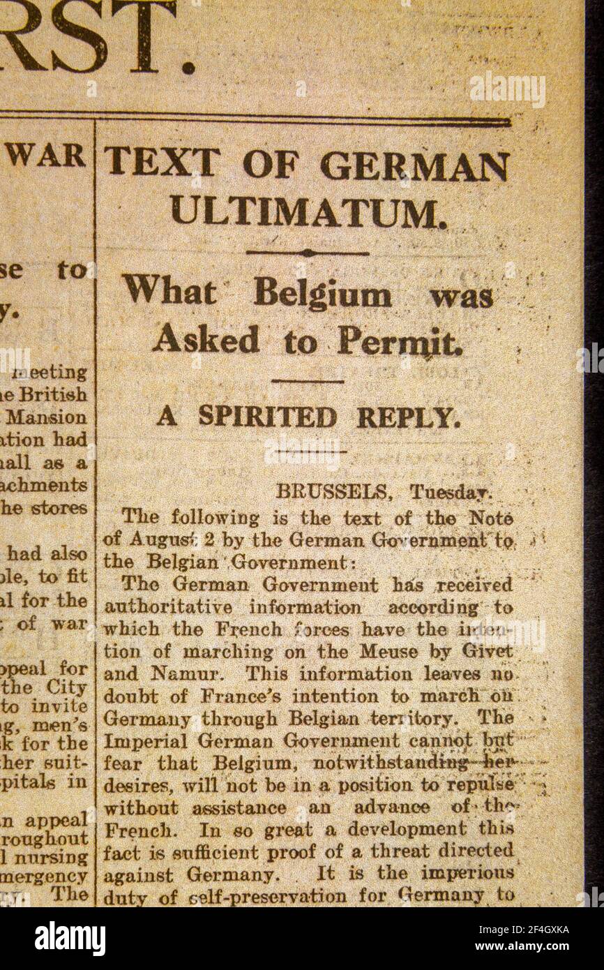 'Text of German ultimatum' headline: Germany will advance to ''defend' itself from French aggression, Daily News & Reader newspaper on 5th Aug 1914. Stock Photo