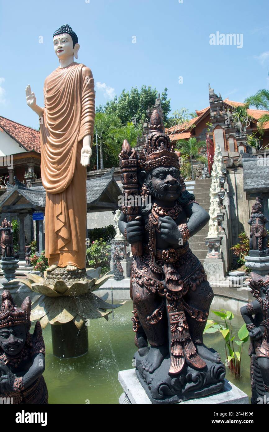 brahmavihara-arama: einer der wenigen buddhistischen Tempel in Bali Stock Photo