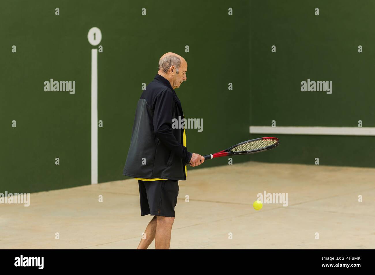 Tennis practice wall hi-res stock photography and images - Alamy