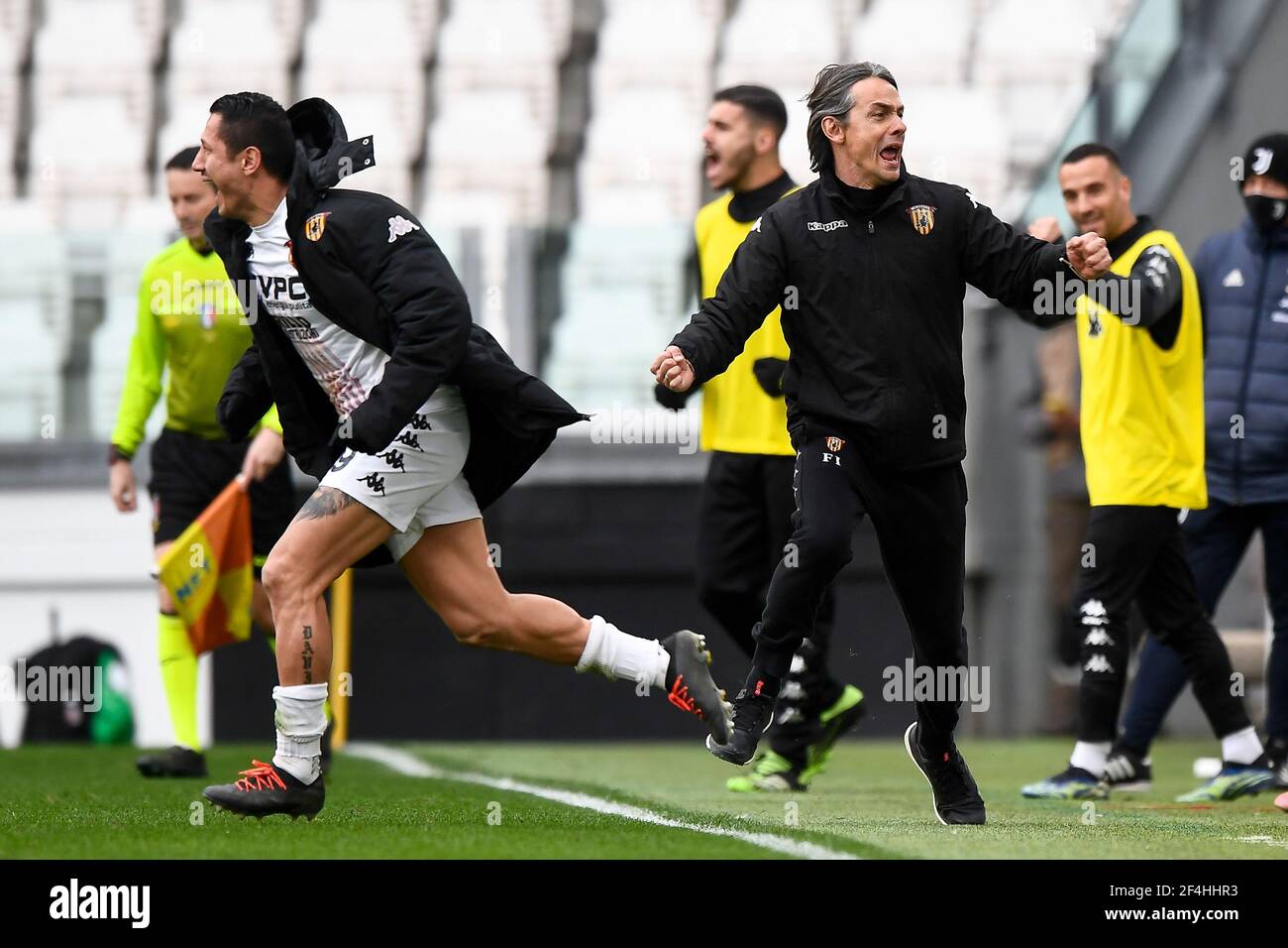 Turin, Italy - 21 March, 2021: Filippo Inzaghi (R), head coach of Benevento Calcio,  and Gianluca Lapadula of Benevento Calcio celebrate the victory at the end of the Serie A football match between Juventus FC and Benevento Calcio. Benevento Calcio won 1-0 over Juventus FC. Credit: Nicolò Campo/Alamy Live News Stock Photo