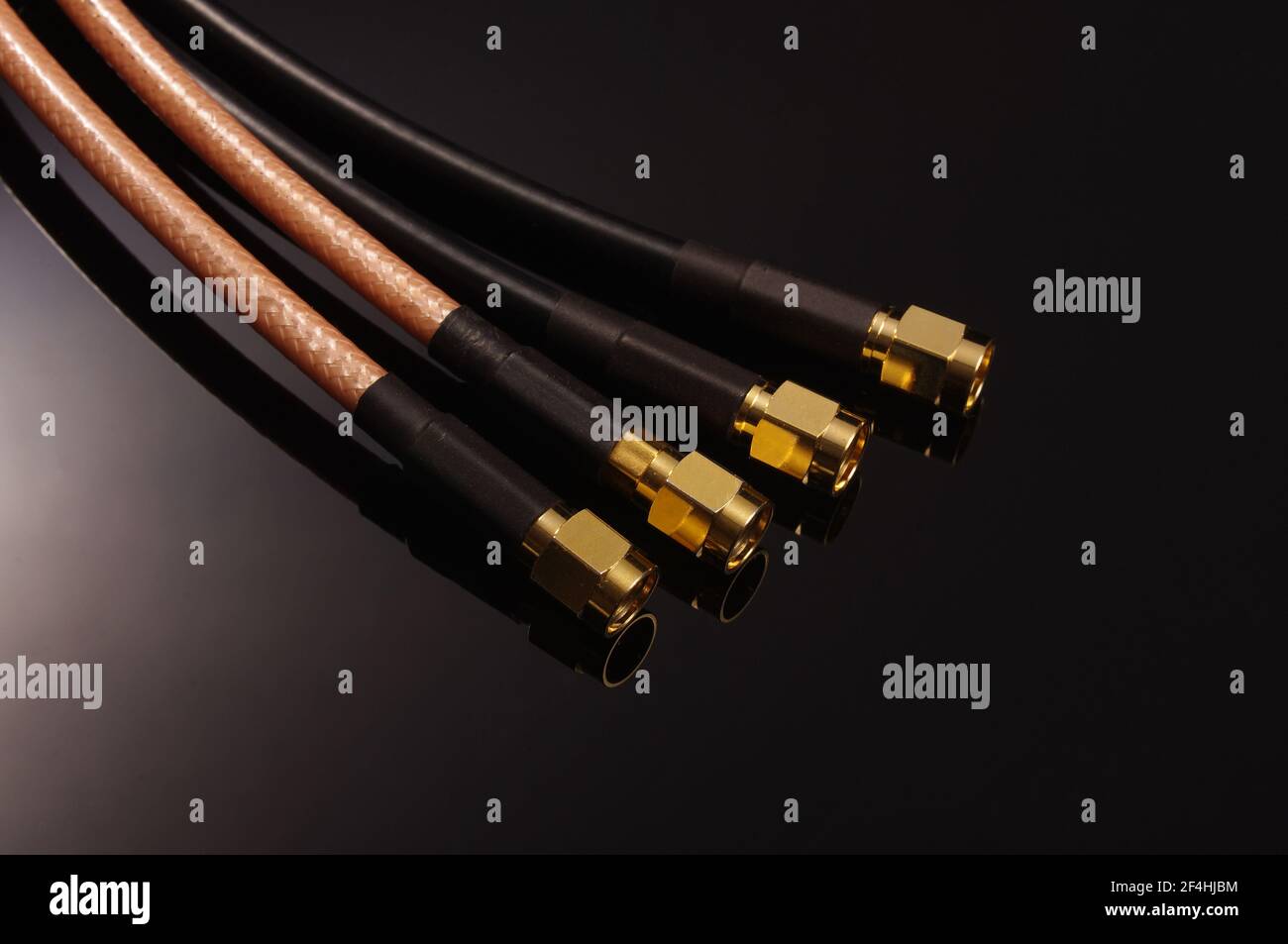 Coaxial radio frequency cables with SMA connectors for measurements