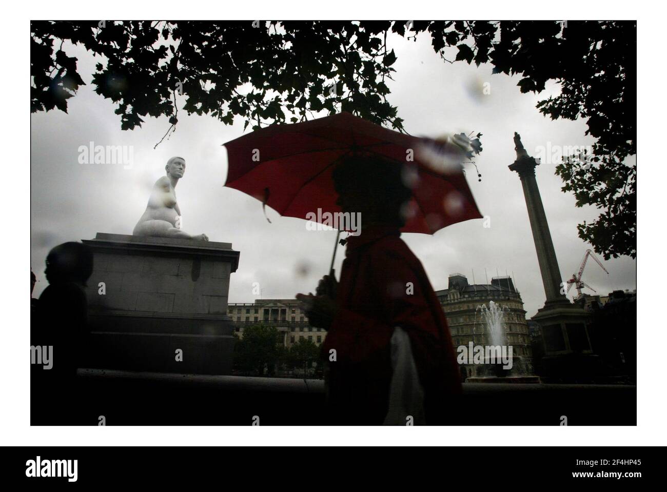 Marc Quinn's ALISON LAPPER PREGNANT installed on Trafalgar Square Fouth