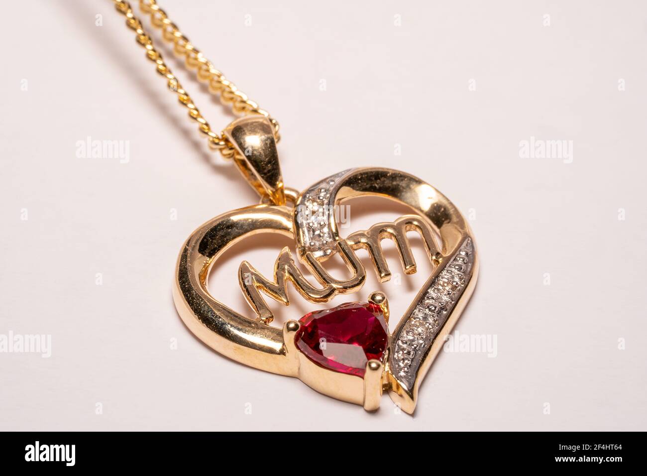 9ct Gold Oval Mum Locket with White Gold Design on Chain 16 - 18 Inches |  Jewellerybox.co.uk