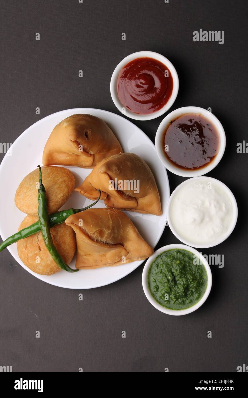 Samosa chaat hires stock photography and images Alamy