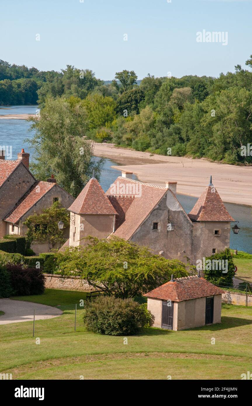 The picturesque village of Apremont-sur-Allier by the Allier river, listed as one of the most beautiful villages of France, Cher (18), Centre-Val de L Stock Photo