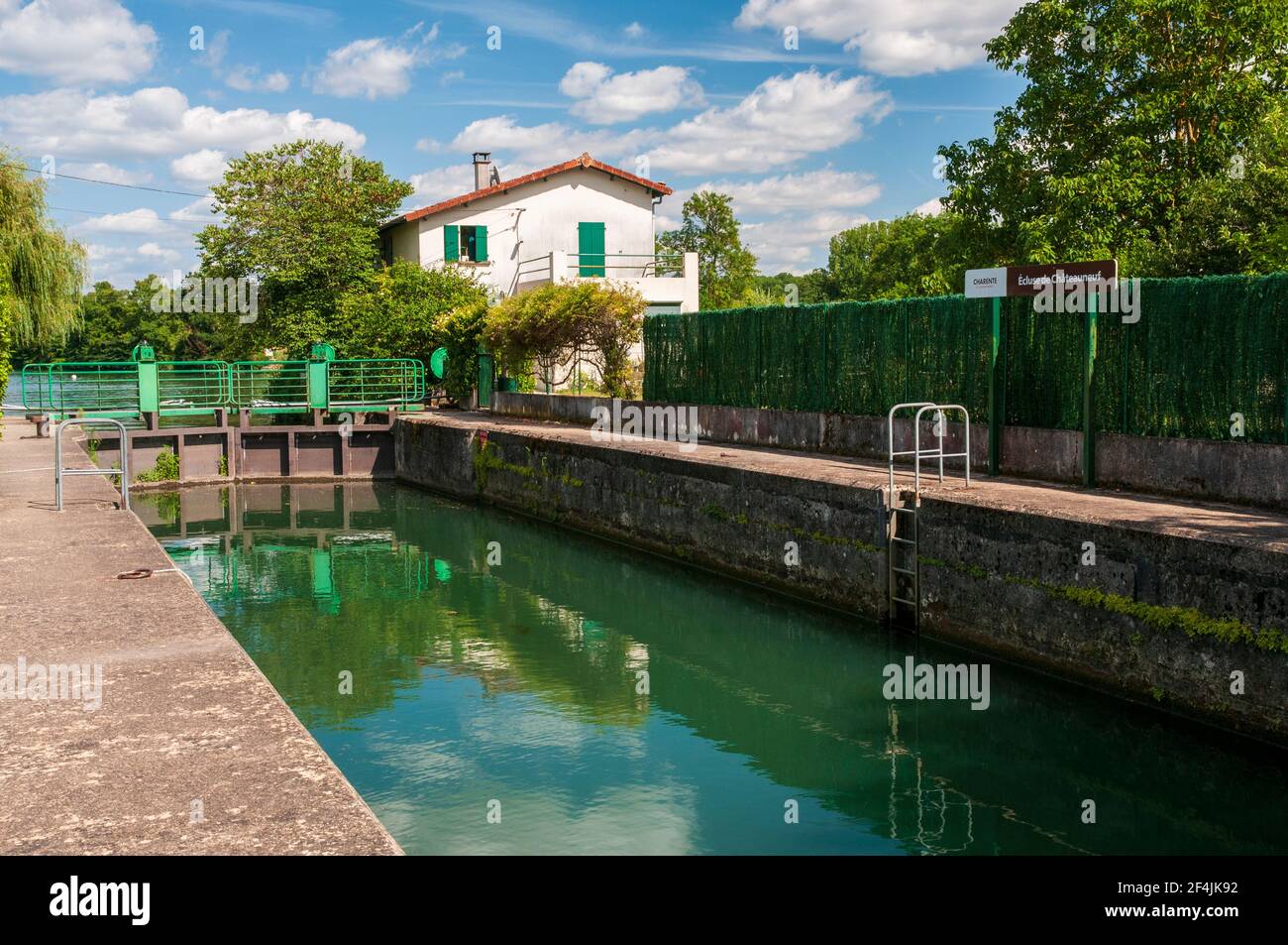 Chateauneuf lock, Chateauneuf-sur-Charente, Charente (16), Nouvelle-Aquitaine region, France Stock Photo