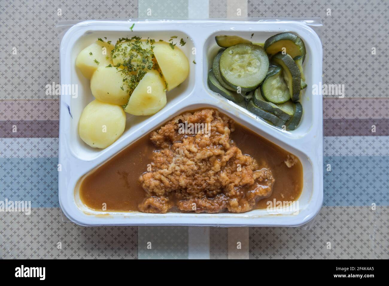Fertiggericht, Kartoffeln, Schnitzel Stock Photo