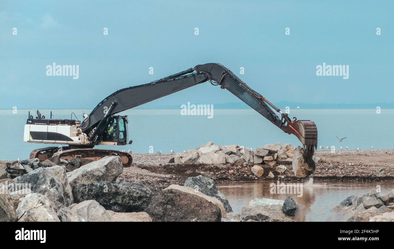 At construction site near a sea hi-res stock photography and images - Alamy