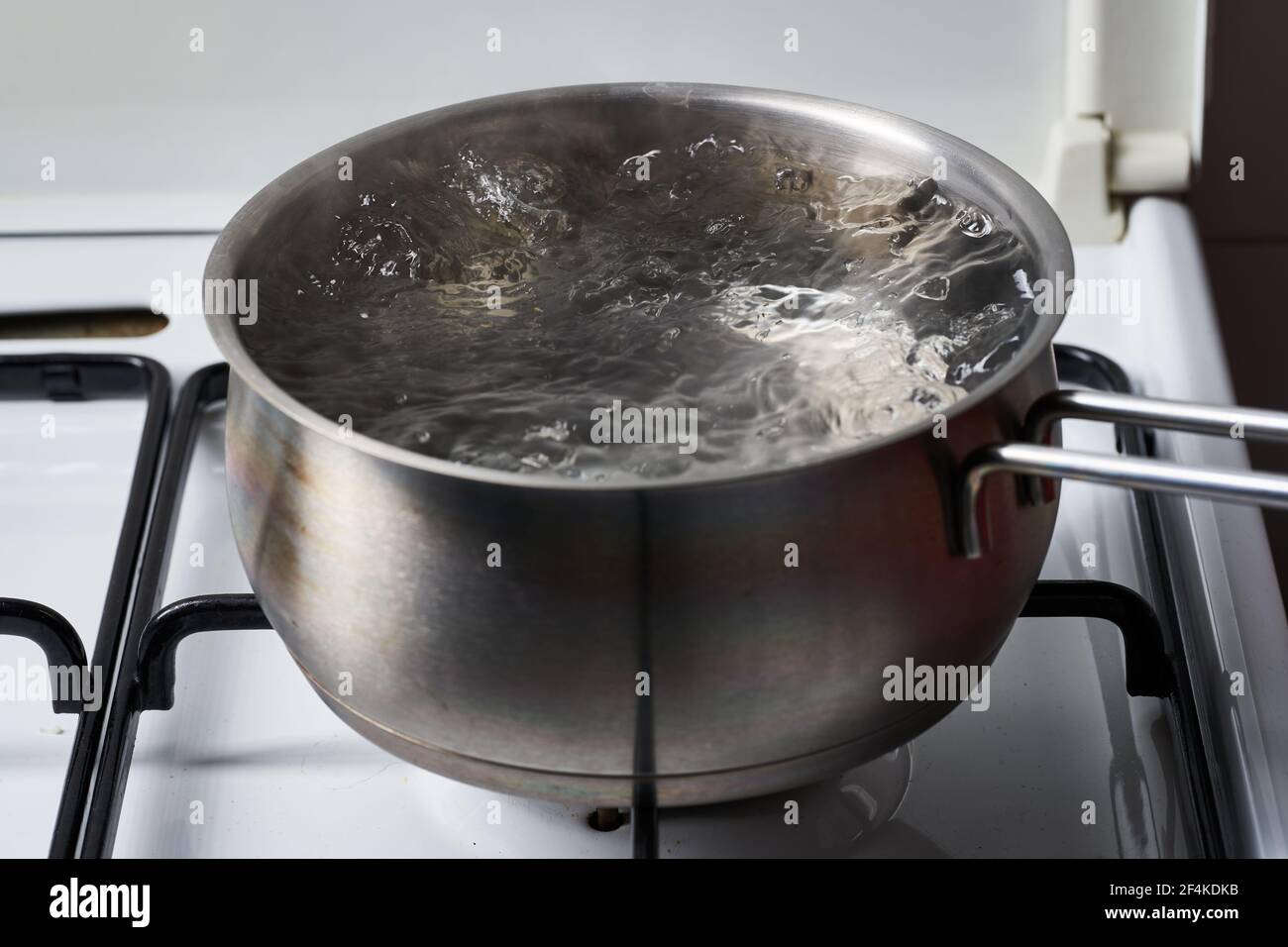 https://c8.alamy.com/comp/2F4KDKB/stainless-steel-pot-with-water-boiling-on-the-gas-stove-2F4KDKB.jpg