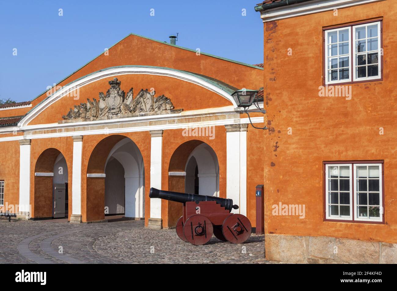 geography / travel, Denmark, Sjaelland, Helsingor, cannons at entrance to castle Kronborg slot of Hels, Additional-Rights-Clearance-Info-Not-Available Stock Photo