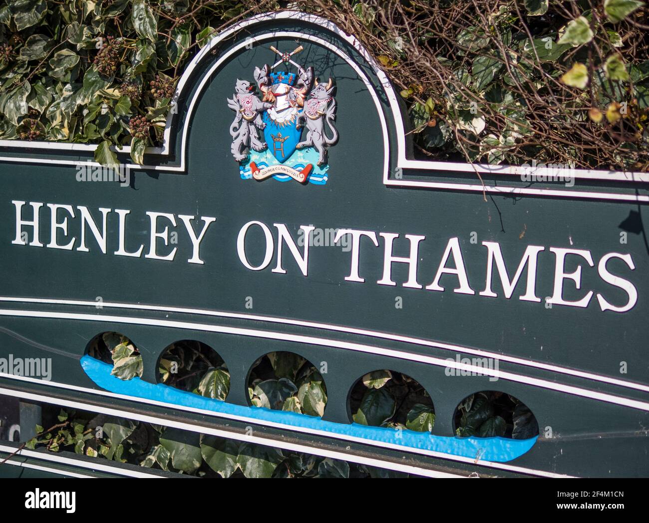 Henley-on-Thames road Sign, Henley Bridge, Oxfordshire, England, UK, GB. Stock Photo