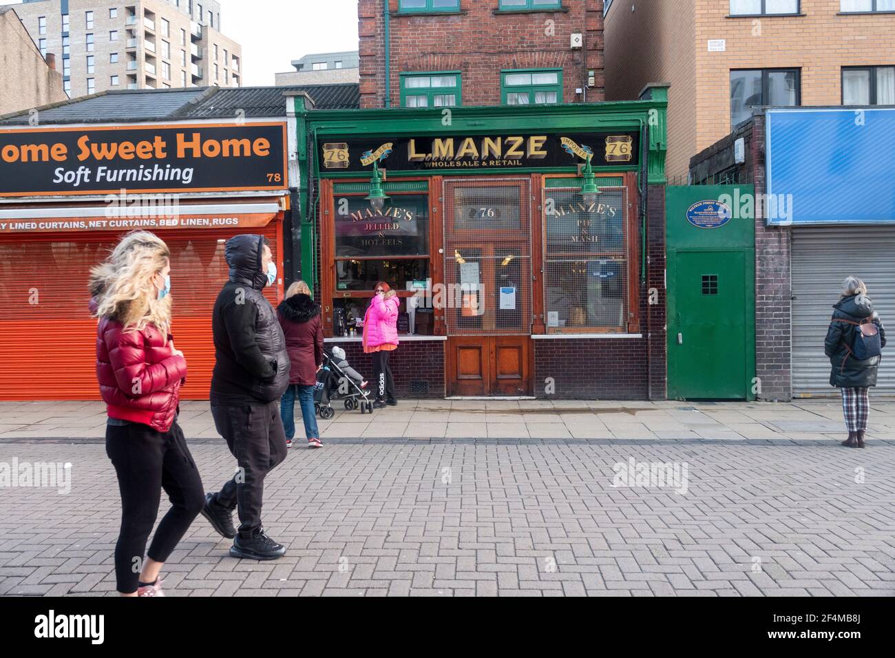 pie and mash shop Stock Photo Alamy