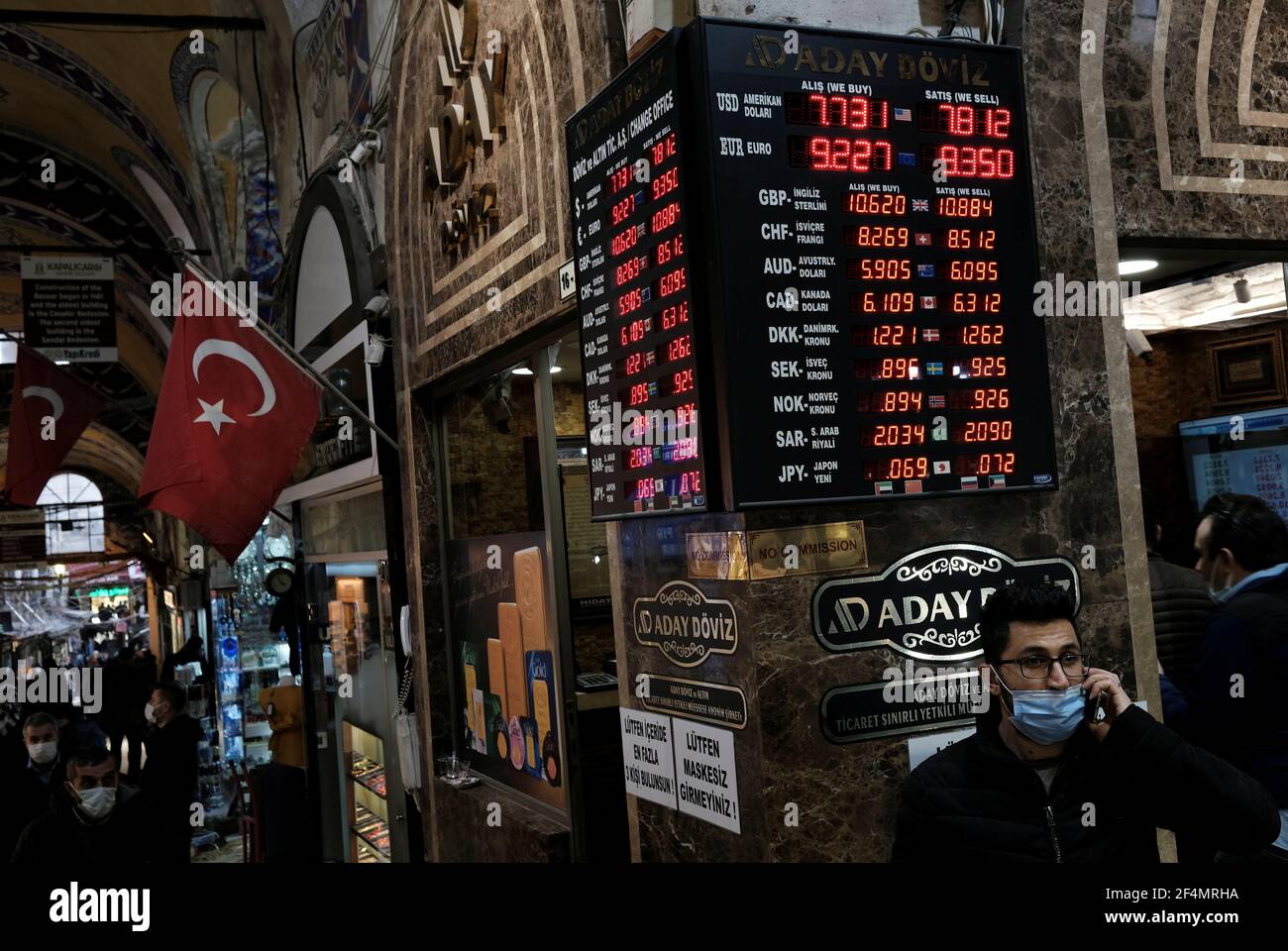 Currency exchange board istanbul hires stock photography and images