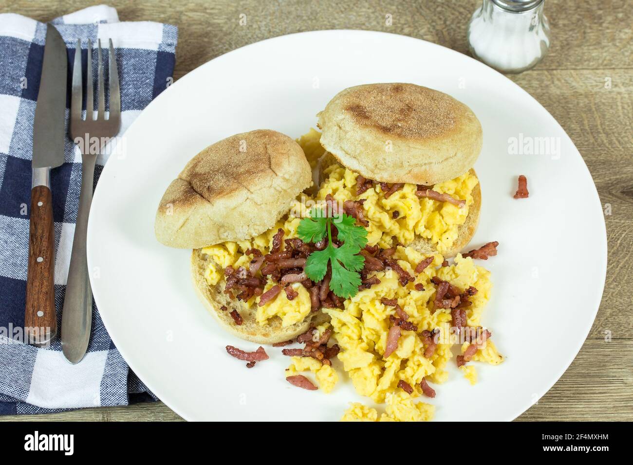 Scrambled eggs bun on plate hi-res stock photography and images - Alamy
